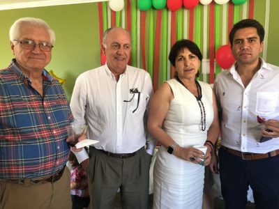 Corporación de Adelanto y Desarrollo de Reñaca, junto a amigos de Sala Codar y Juntas de Vecinos, organizaron fiesta de Navidad a Carabineros de la Tenencia de Reñaca
