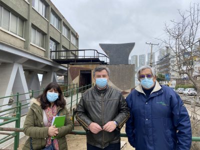 Visita a mural de la Facultad de Ciencias del Mar y Recursos Naturales de la Universidad de Valparaíso