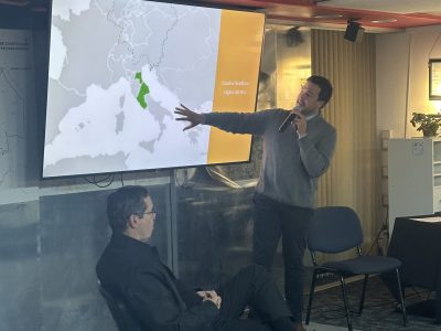 EXPERTOS ANALIZARON DIVERSOS ASPECTOS EN TORNO AL CÓNCLAVE 2025 EN CONFERENCIA REALIZADA EN SALA CODAR